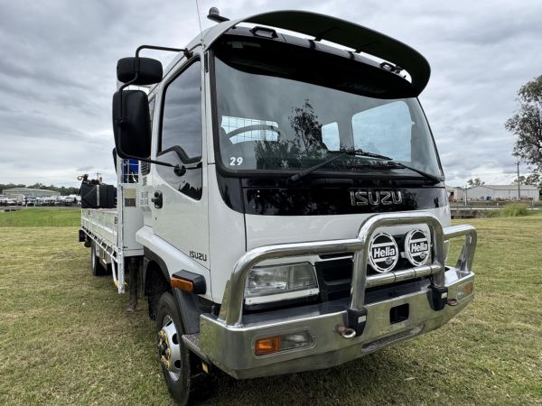 2006 ISUZU FRR550 Crane image