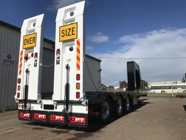 UPT Swan Neck Trailers image