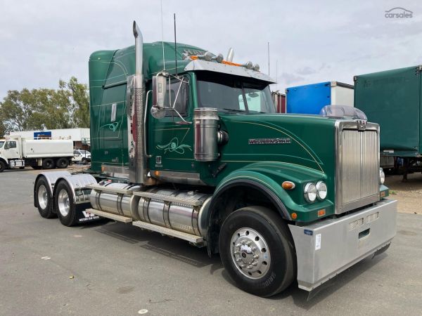 2018 Western Star 4964 FXT Constellation image