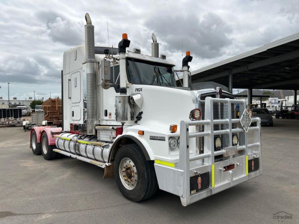 2017 Kenworth T659 image