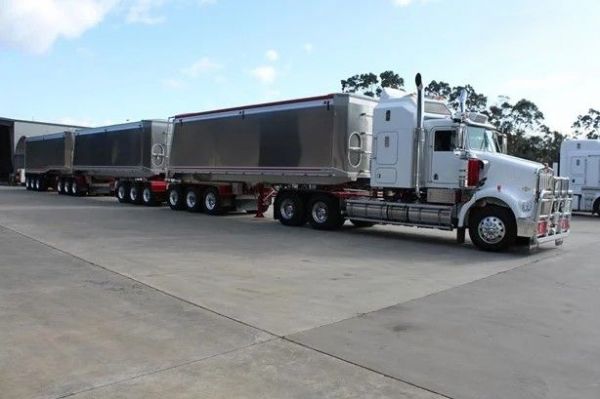 2025 GBB End Tipper Trailers image