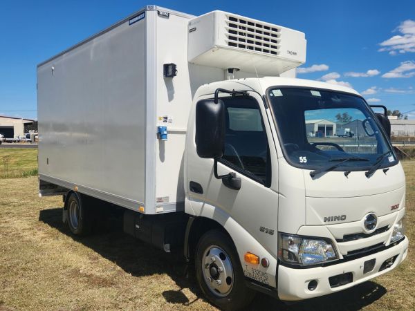 2020 HINO 300 616 Refrigerated image