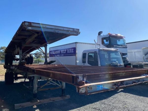 Single axle paddock hay trailer image