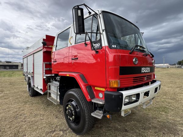 1994 ISUZU FTS700 Fire Truck image