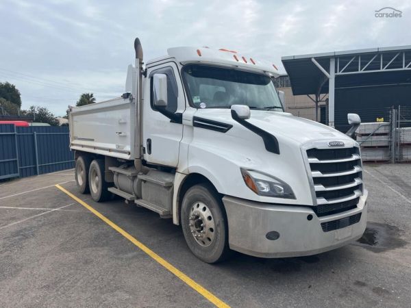 2022 Freightliner Cascadia image