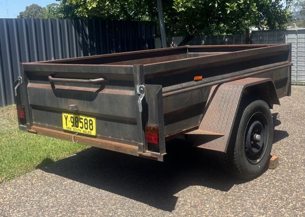 2012 1 X UNKNOWN Box Trailer image