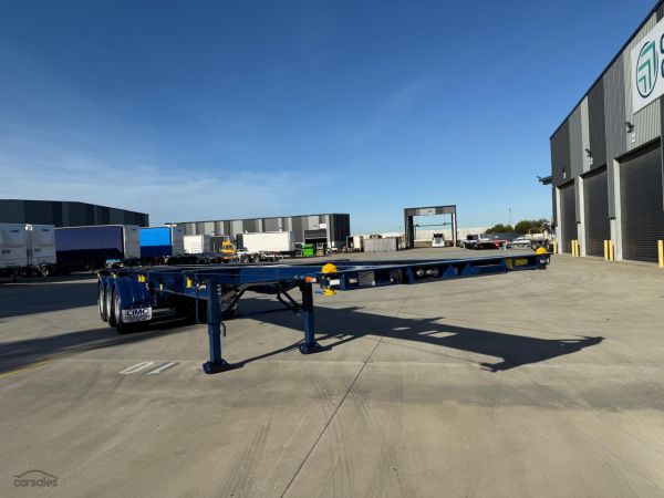 2026 CIMC 40' Standard Skel with 3 Way Twistlocks image