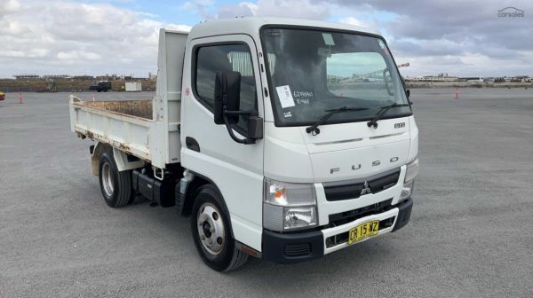 2018 Mitsubishi Canter 615 image