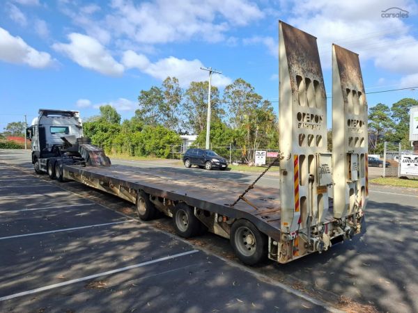 Modern Transport Engineers (MTE) 3 ROWS OF 8 LINKWING Truck Not Included image