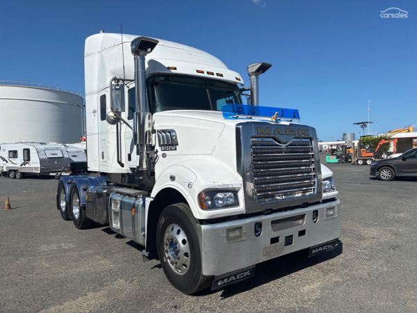 2021 Mack Trident image