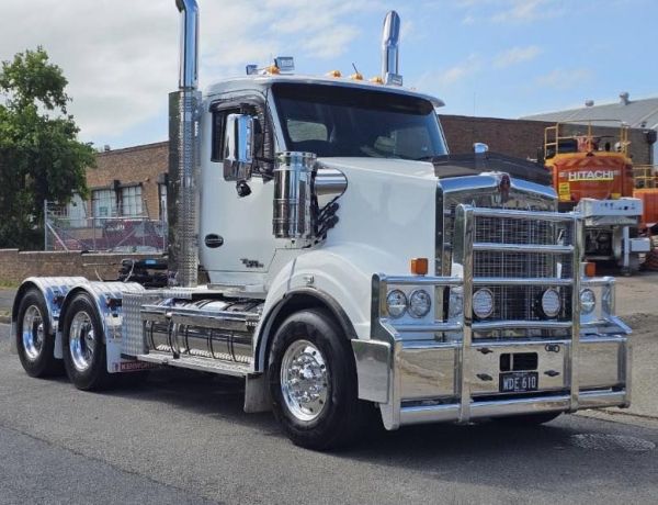 2022 Kenworth T610SAR image