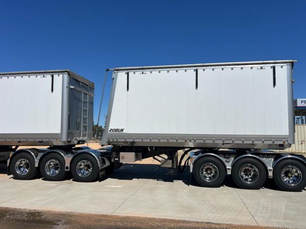 2024 Robuk Roll back A Trailer image