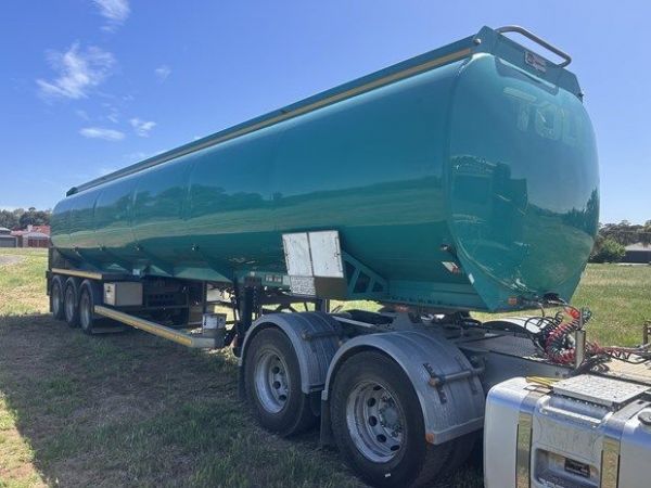 2014 ATE TANKERS TRIAXLE ALUMINIUM FUEL TANKER image