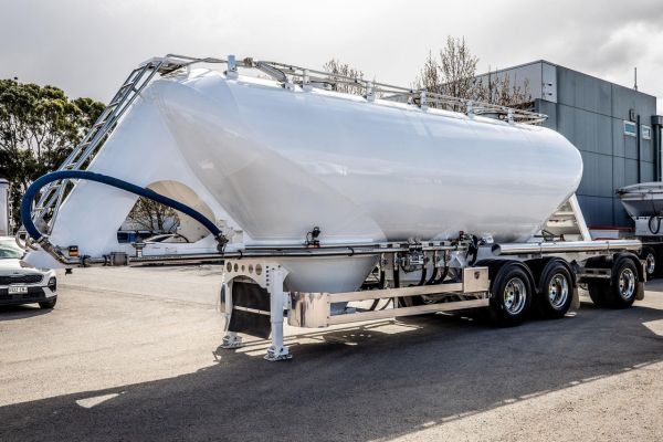 2025 JAMIESON PNEUMATIC / DRY BULK TANKER - SAG (SPLIT AXLE GROU Dry Bulk Tanker image