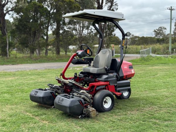 2022 Toro Greenmaster 3370 Golf Greens mower E-triflex image