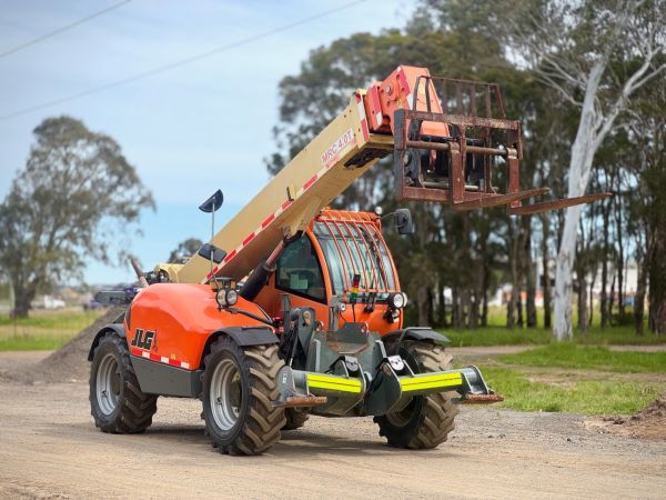 2015 JLG 4013 Telescopic Handler image