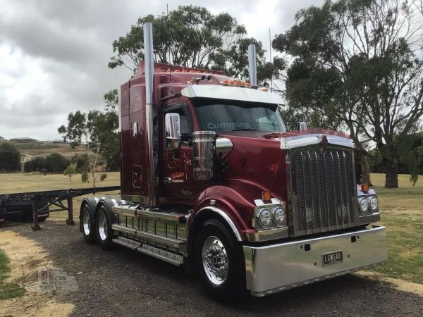 2023 KENWORTH T610SAR image