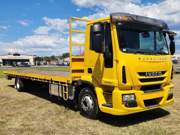 2014 IVECO EUROCARGO 160E28 Flatbed image