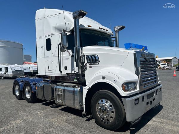 2021 Mack Trident image