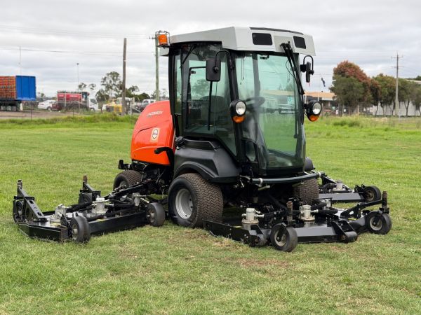 2021 Jacobsen HR800 Wide Area mower image