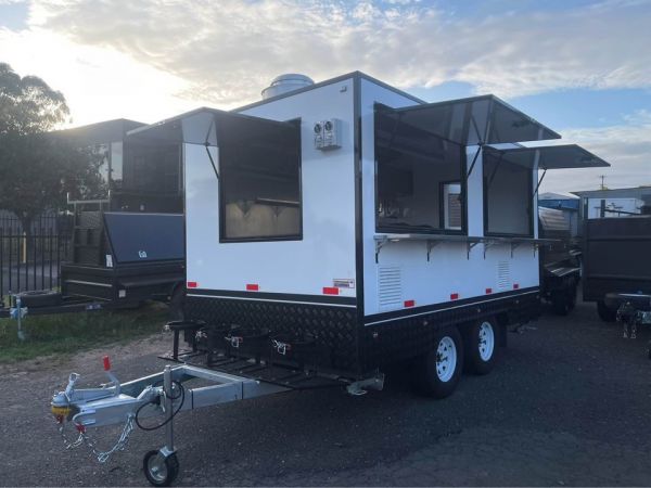 4 Metre Standard Three Windows Food Trailer image