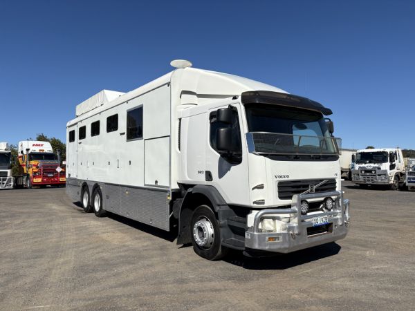 2008 Volvo FE300/340 Stock/Cattle crate image